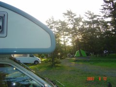 �L�����v��̒�